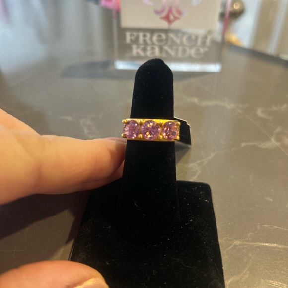 French Kande 24K Gold Clad Ring with 3 Pink Swarovski Crystals SZ: 8 - Picture 3 of 11
